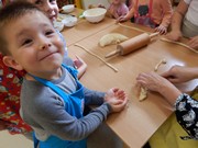 Pečeme ve školce - od zrníčka po rohlík